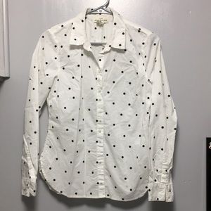 L.O.G.G. Button down shirt size Small. Almost new condition. 🌻